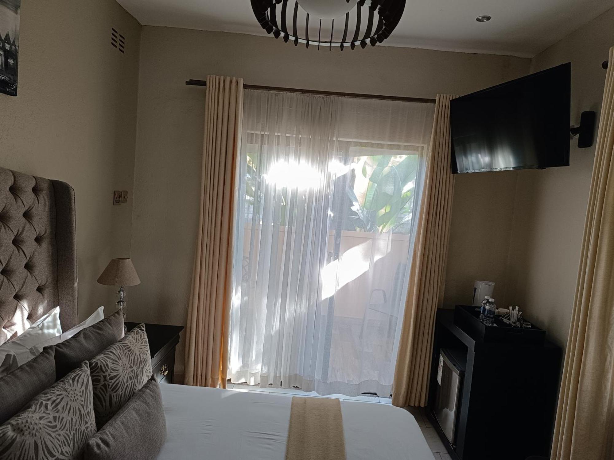 Jacaranda Hotel Harare Exterior foto