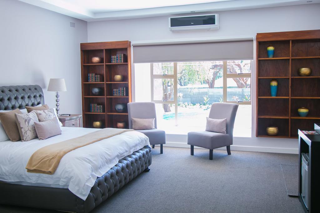 Jacaranda Hotel Harare Exterior foto