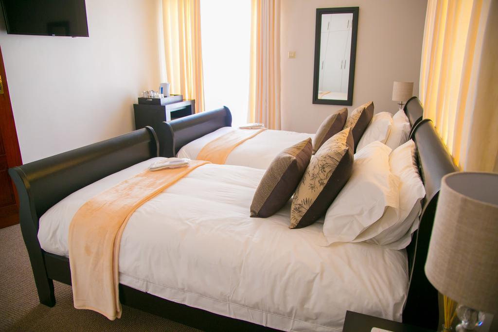 Jacaranda Hotel Harare Exterior foto